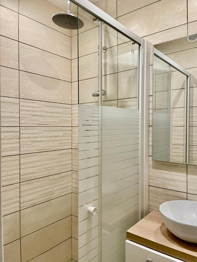 Lovely Split Appartment In The Heart Of The Old-Town Ница Екстериор снимка